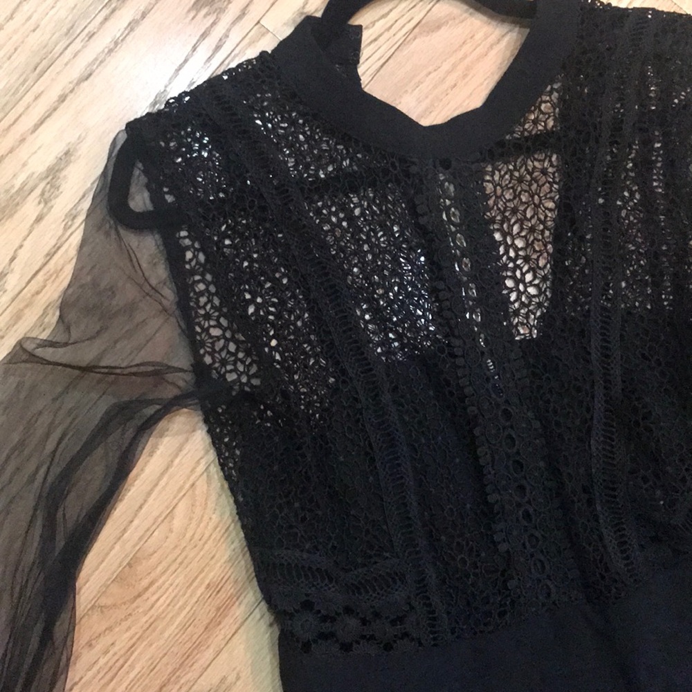Black lace romper - Picture 2 of 2